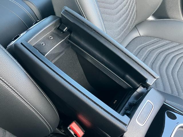 専用のコールセンターに経験豊かなオペレーターが、２４時間３６５日待機。万一の車両トラブルなどが発生した場合、お電話一本で応急処置や車両のけん引、ドライバーや同乗者の方の移動手段手配などサポート。