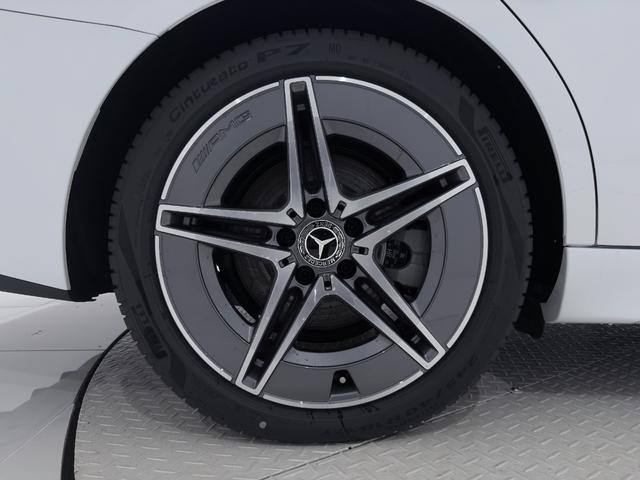 専用のコールセンターに経験豊かなオペレーターが、２４時間３６５日待機。万一の車両トラブルなどが発生した場合、お電話一本で応急処置や車両のけん引、ドライバーや同乗者の方の移動手段手配などサポート。