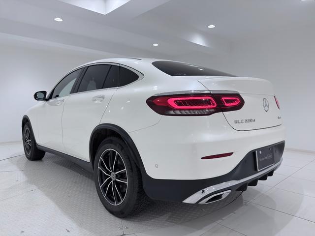 専用のコールセンターに経験豊かなオペレーターが、２４時間３６５日待機。万一の車両トラブルなどが発生した場合、お電話一本で応急処置や車両のけん引、ドライバーや同乗者の方の移動手段手配などサポート。