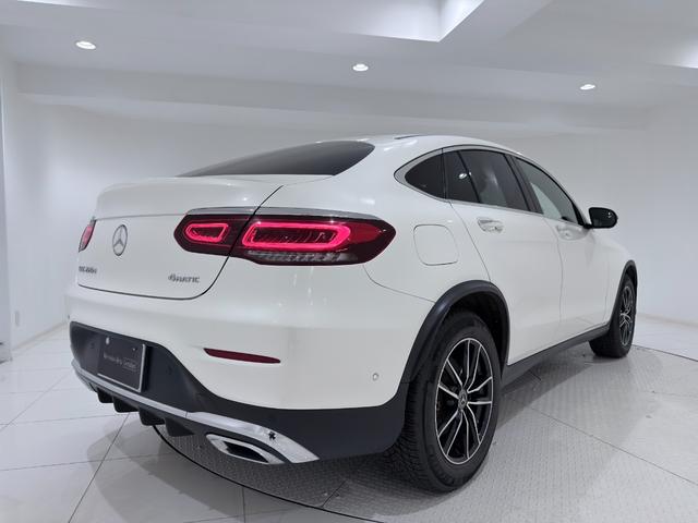 【最大１００項目の点検・整備】メルセデス独自の厳しいチェックを通過したクルマのみ「メルセデス・ベンツ認定中古車」と呼ばれます。