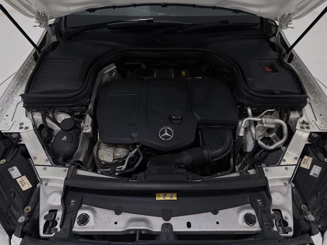 専用のコールセンターに経験豊かなオペレーターが、２４時間３６５日待機。万一の車両トラブルなどが発生した場合、お電話一本で応急処置や車両のけん引、ドライバーや同乗者の方の移動手段手配などサポート。