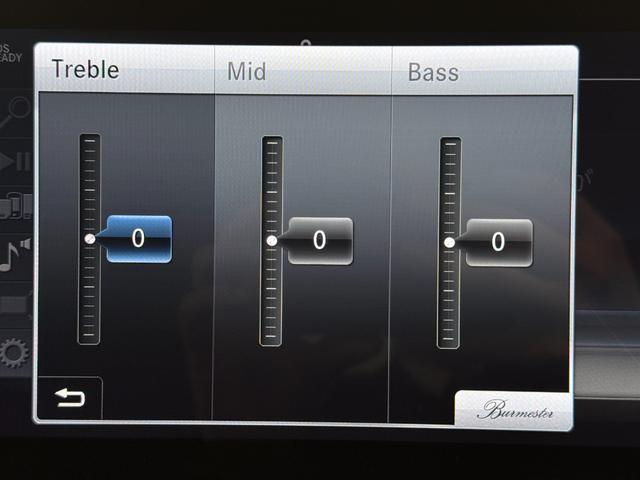 Ｇクラス Ｇ４００ｄ　ＡＭＧライン　ワンオーナー／右ハンドル／オパリスホワイト／レーダーセーフティーＰ／ラグジュアリーＰ／Ｂｕｒｍｅｓｔｅｒ／シートヒーター／ガラススライディングルーフ／正規ディーラー認定中古車／二年保証（7枚目）