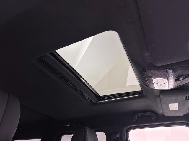 Ｇクラス Ｇ４００ｄ　ＡＭＧライン　ワンオーナー／右ハンドル／オパリスホワイト／レーダーセーフティーＰ／ラグジュアリーＰ／Ｂｕｒｍｅｓｔｅｒ／シートヒーター／ガラススライディングルーフ／正規ディーラー認定中古車／二年保証（8枚目）