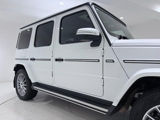 Ｇクラス Ｇ４００ｄ　ＡＭＧライン　ワンオーナー／右ハンドル／オパリスホワイト／レーダーセーフティーＰ／ラグジュアリーＰ／Ｂｕｒｍｅｓｔｅｒ／シートヒーター／ガラススライディングルーフ／正規ディーラー認定中古車／二年保証（20枚目）