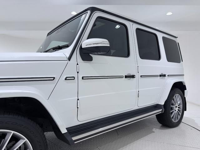 Ｇクラス Ｇ４００ｄ　ＡＭＧライン　ワンオーナー／右ハンドル／オパリスホワイト／レーダーセーフティーＰ／ラグジュアリーＰ／Ｂｕｒｍｅｓｔｅｒ／シートヒーター／ガラススライディングルーフ／正規ディーラー認定中古車／二年保証（21枚目）