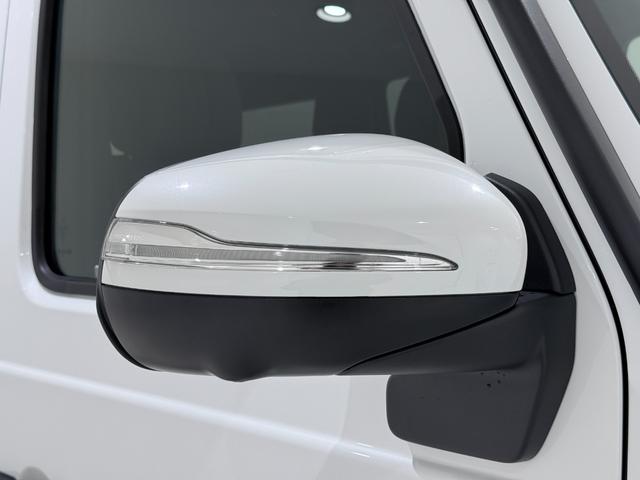 Ｇクラス Ｇ４００ｄ　ＡＭＧライン　ワンオーナー／右ハンドル／オパリスホワイト／レーダーセーフティーＰ／ラグジュアリーＰ／Ｂｕｒｍｅｓｔｅｒ／シートヒーター／ガラススライディングルーフ／正規ディーラー認定中古車／二年保証（22枚目）