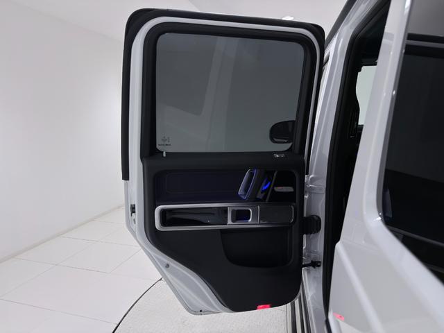 Ｇクラス Ｇ４００ｄ　ＡＭＧライン　ワンオーナー／右ハンドル／オパリスホワイト／レーダーセーフティーＰ／ラグジュアリーＰ／Ｂｕｒｍｅｓｔｅｒ／シートヒーター／ガラススライディングルーフ／正規ディーラー認定中古車／二年保証（39枚目）