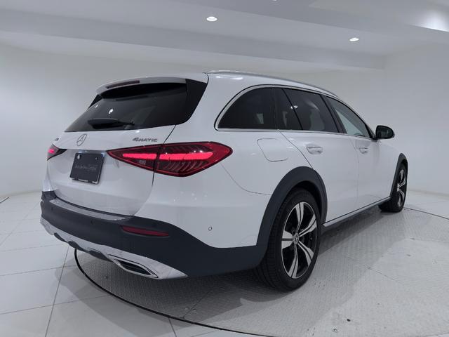 Cクラスオールテレイン C220d 4マチック オールテレイン ワンオーナー/右ハンドル/オパリスホワイト/レザーエクスクルーシブP/HUD/Burmester/パノラミックスライディングルーフ/ベンチレーション/正規ディーラー認定中古車/二年保証(16枚目)