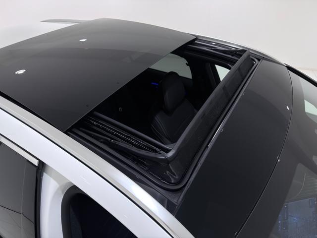 Cクラスステーションワゴン C220dステーションワゴンアバンギルドAMGライP ワンオーナー/右ハンドル/オパリスホワイト/ドライバーズP/HUD/Burmester/シートヒーター/ベンチレーション/正規ディーラー認定中古車/二年保証(9枚目)