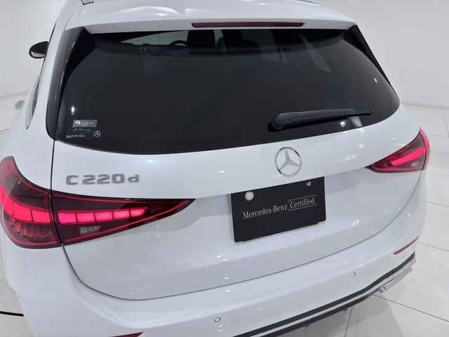 Cクラスステーションワゴン C220dステーションワゴンアバンギルドAMGライP ワンオーナー/右ハンドル/オパリスホワイト/ドライバーズP/HUD/Burmester/シートヒーター/ベンチレーション/正規ディーラー認定中古車/二年保証(18枚目)