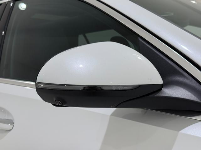 Cクラスステーションワゴン C220dステーションワゴンアバンギルドAMGライP ワンオーナー/右ハンドル/オパリスホワイト/ドライバーズP/HUD/Burmester/シートヒーター/ベンチレーション/正規ディーラー認定中古車/二年保証(21枚目)