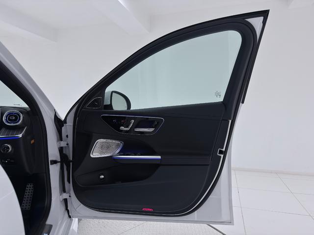 Cクラスステーションワゴン C220dステーションワゴンアバンギルドAMGライP ワンオーナー/右ハンドル/オパリスホワイト/ドライバーズP/HUD/Burmester/シートヒーター/ベンチレーション/正規ディーラー認定中古車/二年保証(23枚目)