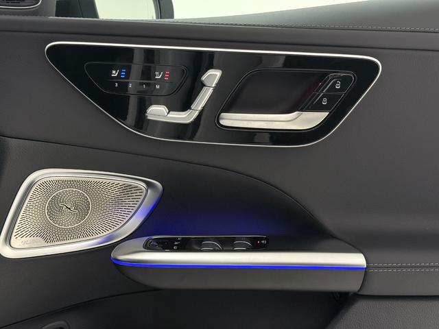 Cクラスステーションワゴン C220dステーションワゴンアバンギルドAMGライP ワンオーナー/右ハンドル/オパリスホワイト/ドライバーズP/HUD/Burmester/シートヒーター/ベンチレーション/正規ディーラー認定中古車/二年保証(24枚目)