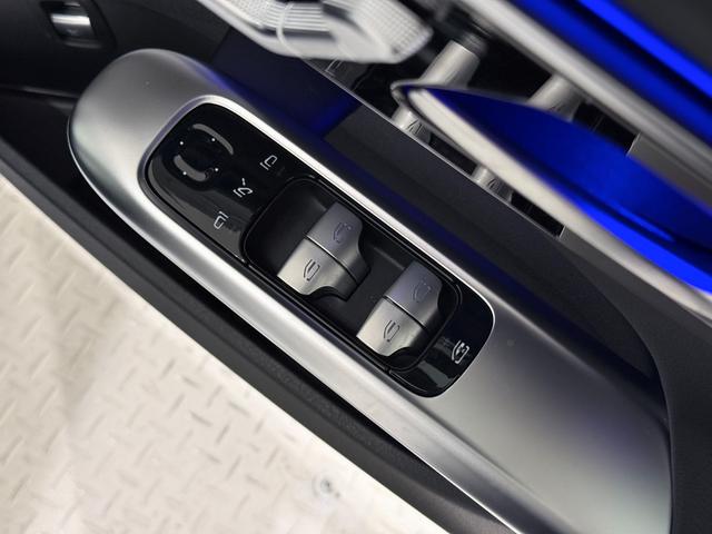 Cクラスステーションワゴン C220dステーションワゴンアバンギルドAMGライP ワンオーナー/右ハンドル/オパリスホワイト/ドライバーズP/HUD/Burmester/シートヒーター/ベンチレーション/正規ディーラー認定中古車/二年保証(25枚目)