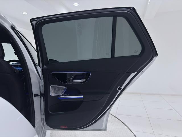 Cクラスステーションワゴン C220dステーションワゴンアバンギルドAMGライP ワンオーナー/右ハンドル/オパリスホワイト/ドライバーズP/HUD/Burmester/シートヒーター/ベンチレーション/正規ディーラー認定中古車/二年保証(34枚目)