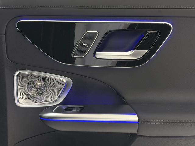 Cクラスステーションワゴン C220dステーションワゴンアバンギルドAMGライP ワンオーナー/右ハンドル/オパリスホワイト/ドライバーズP/HUD/Burmester/シートヒーター/ベンチレーション/正規ディーラー認定中古車/二年保証(35枚目)