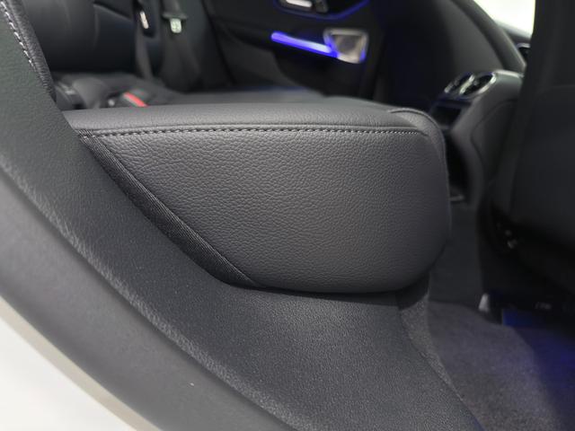 Cクラスステーションワゴン C220dステーションワゴンアバンギルドAMGライP ワンオーナー/右ハンドル/オパリスホワイト/ドライバーズP/HUD/Burmester/シートヒーター/ベンチレーション/正規ディーラー認定中古車/二年保証(38枚目)