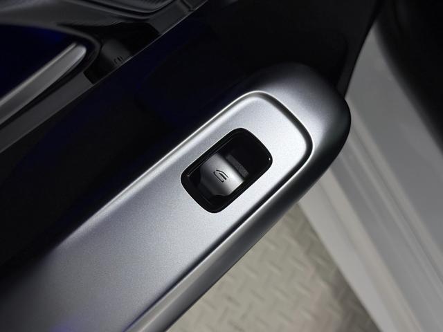 Cクラスステーションワゴン C220dステーションワゴンアバンギルドAMGライP ワンオーナー/右ハンドル/オパリスホワイト/ドライバーズP/HUD/Burmester/シートヒーター/ベンチレーション/正規ディーラー認定中古車/二年保証(41枚目)