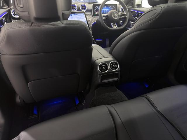 Cクラスステーションワゴン C220dステーションワゴンアバンギルドAMGライP ワンオーナー/右ハンドル/オパリスホワイト/ドライバーズP/HUD/Burmester/シートヒーター/ベンチレーション/正規ディーラー認定中古車/二年保証(44枚目)