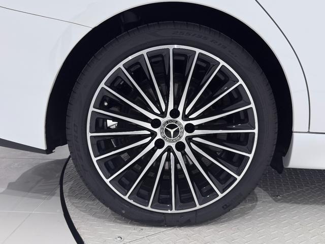 Cクラスステーションワゴン C220dステーションワゴンアバンギルドAMGライP ワンオーナー/右ハンドル/オパリスホワイト/ドライバーズP/HUD/Burmester/シートヒーター/ベンチレーション/正規ディーラー認定中古車/二年保証(64枚目)