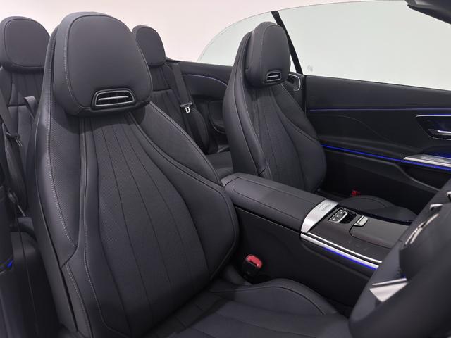 ＣＬＥ ＣＬＥ２００　カブリオレ　スポーツ　ワンオーナー／右ハンドル／オパリスホワイト／ドライバーズＰ／レザーエクスクルーシブＰ／Ｂｕｒｍｅｓｔｅｒ／ＨＵＤ／リラクゼーション／ベンチレーション／正規ディーラー認定中古車／二年保証（3枚目）