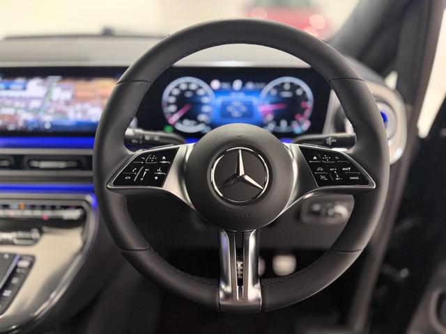 Ｖクラス Ｖ２２０ｄエクスクルーシブロングプラチナスイート　ワンオーナー／オブシディアンブラック／パノラミックスライディングルーフ／シートヒーター／ベンチレーション／Ｂｕｒｍｅｓｔｅｒ／正規ディーラー認定中古車／二年保証（15枚目）