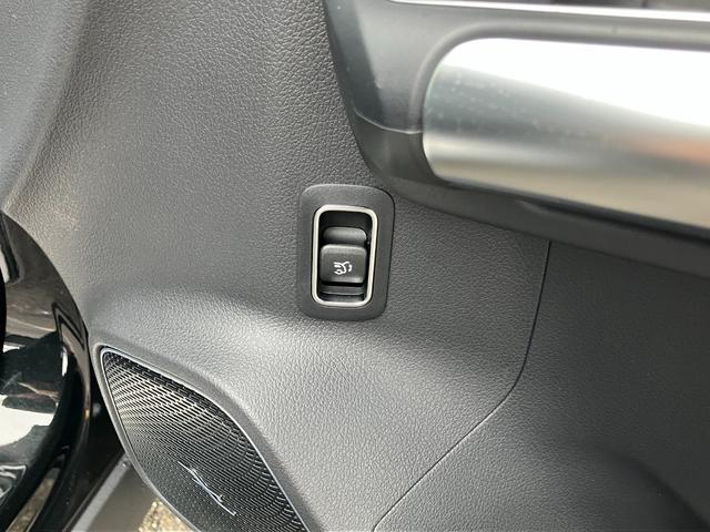 ＧＬＡクラス ＧＬＡ２００ｄ　４マチック　アーバンスターズ　ワンオーナー／右ハンドル／コスモブラック／アドバンスドＰ／ドライビングアシスタンスＰ／パノラミックスライディングルーフ／メモリー付きパワーシート／シートヒーター／正規ディーラー認定中古車／二年保証（7枚目）