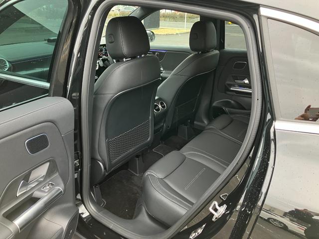 ＧＬＡクラス ＧＬＡ２００ｄ　４マチック　アーバンスターズ　ワンオーナー／右ハンドル／コスモブラック／アドバンスドＰ／ドライビングアシスタンスＰ／パノラミックスライディングルーフ／メモリー付きパワーシート／シートヒーター／正規ディーラー認定中古車／二年保証（18枚目）