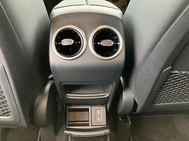 ＧＬＡクラス ＧＬＡ２００ｄ　４マチック　アーバンスターズ　ワンオーナー／右ハンドル／コスモブラック／アドバンスドＰ／ドライビングアシスタンスＰ／パノラミックスライディングルーフ／メモリー付きパワーシート／シートヒーター／正規ディーラー認定中古車／二年保証（20枚目）