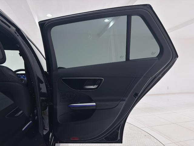 Ｃクラスステーションワゴン Ｃ２２０ｄ　ステーションワゴン　スポーツ　ワンオーナー／右ハンドル／オブシディアンブラック／シートヒーター／メモリー付きパワーシート／半革／正規ディーラー認定中古車／二年保証（10枚目）