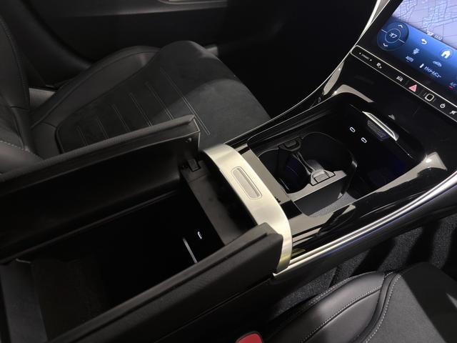 Ｃクラスステーションワゴン Ｃ２２０ｄ　ステーションワゴン　スポーツ　ワンオーナー／右ハンドル／オブシディアンブラック／シートヒーター／メモリー付きパワーシート／半革／正規ディーラー認定中古車／二年保証（14枚目）