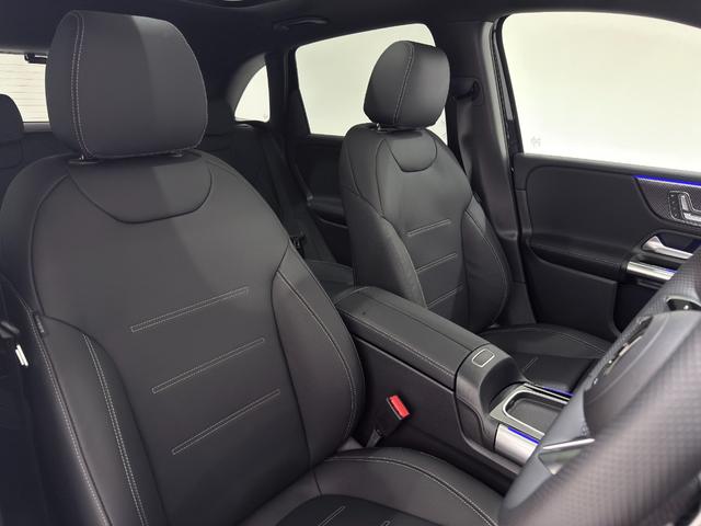 Ｂクラス Ｂ２００ｄ　ＡＭＧラインパッケージ　ワンオーナー／右ハンドル／コスモスブラック／レザーエクスクルーシブＰ／アドバンスドＰ／パノラミックスライディングルーフ／シートヒーター／メモリー付きパワーシート／正規ディーラー認定中古車／二年保証（3枚目）