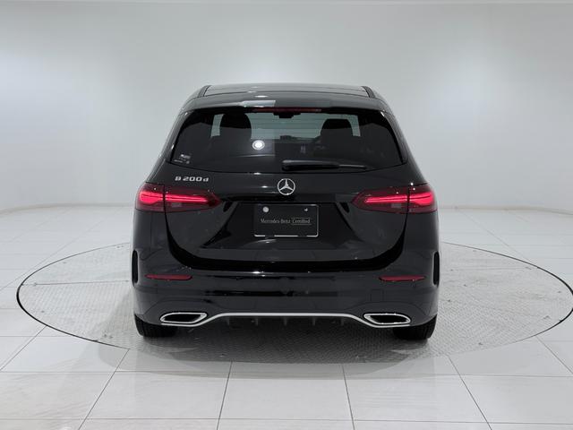 Ｂクラス Ｂ２００ｄ　ＡＭＧラインパッケージ　ワンオーナー／右ハンドル／コスモスブラック／レザーエクスクルーシブＰ／アドバンスドＰ／パノラミックスライディングルーフ／シートヒーター／メモリー付きパワーシート／正規ディーラー認定中古車／二年保証（4枚目）