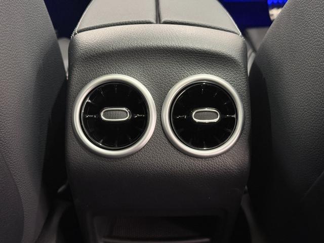 Ｂクラス Ｂ２００ｄ　ＡＭＧラインパッケージ　ワンオーナー／右ハンドル／コスモスブラック／レザーエクスクルーシブＰ／アドバンスドＰ／パノラミックスライディングルーフ／シートヒーター／メモリー付きパワーシート／正規ディーラー認定中古車／二年保証（13枚目）