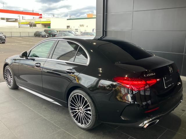 Ｃクラス Ｃ２２０ｄ　ラグジュアリー　ワンオーナー／右ハンドル／オブシディアンブラック／ドライバーズＰ／パノラミックスライディングルーフ／シートヒーター／ベンチレーション／Ｂｕｒｍｅｓｔｅｒ／正規ディーラー認定中古車／二年保証（2枚目）