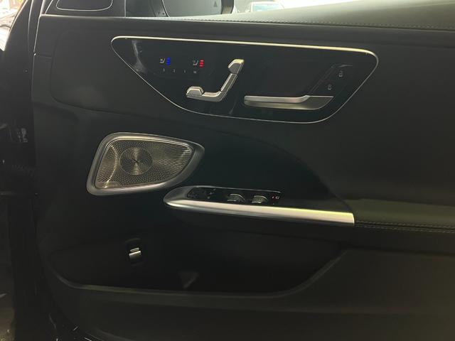 Ｃクラス Ｃ２２０ｄ　ラグジュアリー　ワンオーナー／右ハンドル／オブシディアンブラック／ドライバーズＰ／パノラミックスライディングルーフ／シートヒーター／ベンチレーション／Ｂｕｒｍｅｓｔｅｒ／正規ディーラー認定中古車／二年保証（6枚目）