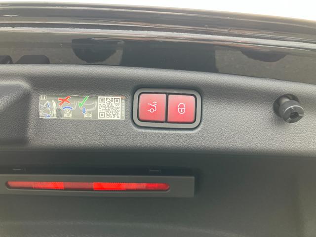 Ｃクラス Ｃ２２０ｄ　ラグジュアリー　ワンオーナー／右ハンドル／オブシディアンブラック／ドライバーズＰ／パノラミックスライディングルーフ／シートヒーター／ベンチレーション／Ｂｕｒｍｅｓｔｅｒ／正規ディーラー認定中古車／二年保証（45枚目）