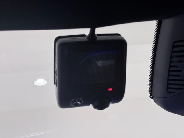 Ｅクラス Ｅ３５０ｅ　スポーツエディションスタードライバーズＰ　ワンオーナー／右ハンドル／デジタルＰ／レザーエクスクルーシブＰ／アドバンスドＰ／ドライバーズＰ／パノラミックスライディングルーフ／正規ディーラー認定中古車／二年保証（10枚目）