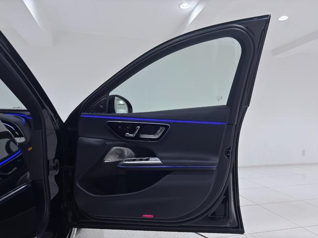 Ｅクラス Ｅ３５０ｅ　スポーツエディションスタードライバーズＰ　ワンオーナー／右ハンドル／デジタルＰ／レザーエクスクルーシブＰ／アドバンスドＰ／ドライバーズＰ／パノラミックスライディングルーフ／正規ディーラー認定中古車／二年保証（13枚目）