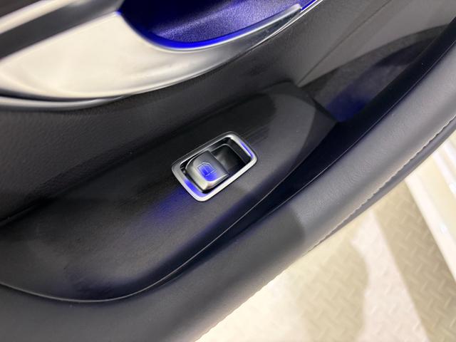 �w����̃T�|�[�g�́A�S���̃����Z�f�X�E�x���c���K�T�[�r�X�l�b�g���[�N�ցB