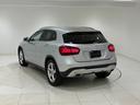 GLAクラス GLA220 4マチック 右ハンドル/イリジウムシルバー/シートヒーター/バックカメラ/正規ディーラー認定中古車/二年保証(4枚目)
