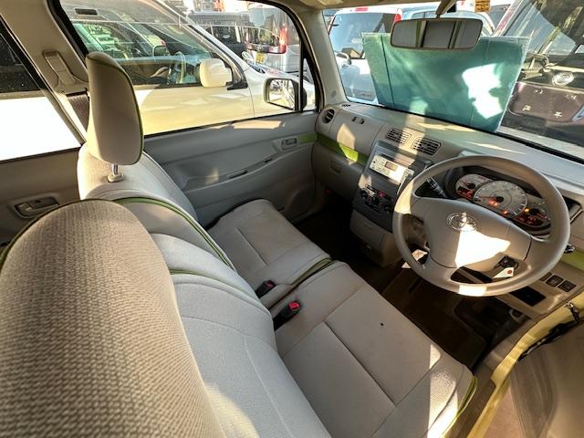 TOYOTA PIXIS SPACE L