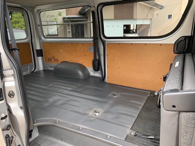 ハイエースバン ロングDX GLパッケージ 4WD ディーゼルターボ 禁煙車 タイミングベルト交換済み メモリーナビ ETC キーレスエントリー 両側スライドドア 電動格納ミラー(14枚目)