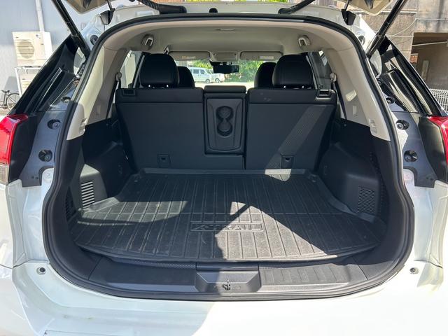 エクストレイル ２０Ｘｉ　４ＷＤ　純正メモリーナビ　フルセグＴＶ　全方位カメラ　ＥＴＣ　ドライブレコーダー　インテリジェントキー　プッシュスタート　シートヒーター　オートエアコン（9枚目）
