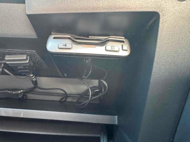 セレナ ハイウェイスター　Ｓ－ハイブリッド　ＥＴＣ　バックカメラ　ナビ　ＴＶ　オートクルーズコントロール　両側電動スライドドア　オートライト　スマートキー　アイドリングストップ　電動格納ミラー　後席モニター　３列シート　ウォークスルー　ＣＶＴ（30枚目）