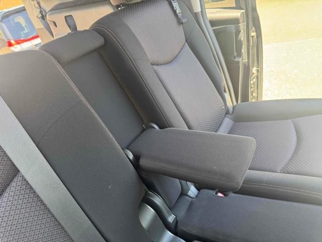 セレナ ハイウェイスター　Ｓ－ハイブリッド　ＥＴＣ　バックカメラ　ナビ　ＴＶ　オートクルーズコントロール　両側電動スライドドア　オートライト　スマートキー　アイドリングストップ　電動格納ミラー　後席モニター　３列シート　ウォークスルー　ＣＶＴ（41枚目）