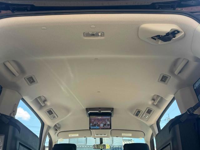 セレナ ハイウェイスター　Ｓ－ハイブリッド　ＥＴＣ　バックカメラ　ナビ　ＴＶ　オートクルーズコントロール　両側電動スライドドア　オートライト　スマートキー　アイドリングストップ　電動格納ミラー　後席モニター　３列シート　ウォークスルー　ＣＶＴ（53枚目）