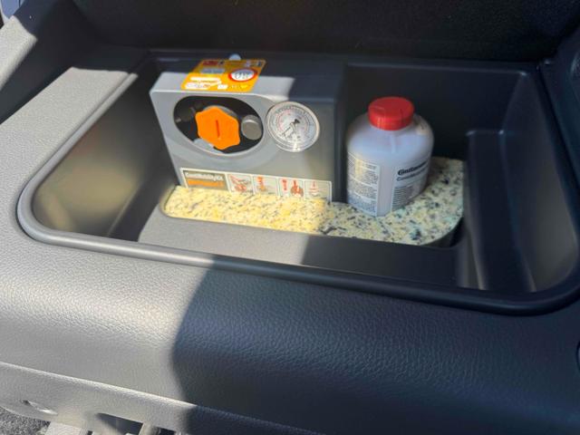 セレナ ハイウェイスター　Ｓ－ハイブリッド　ＥＴＣ　バックカメラ　ナビ　ＴＶ　オートクルーズコントロール　両側電動スライドドア　オートライト　スマートキー　アイドリングストップ　電動格納ミラー　後席モニター　３列シート　ウォークスルー　ＣＶＴ（55枚目）