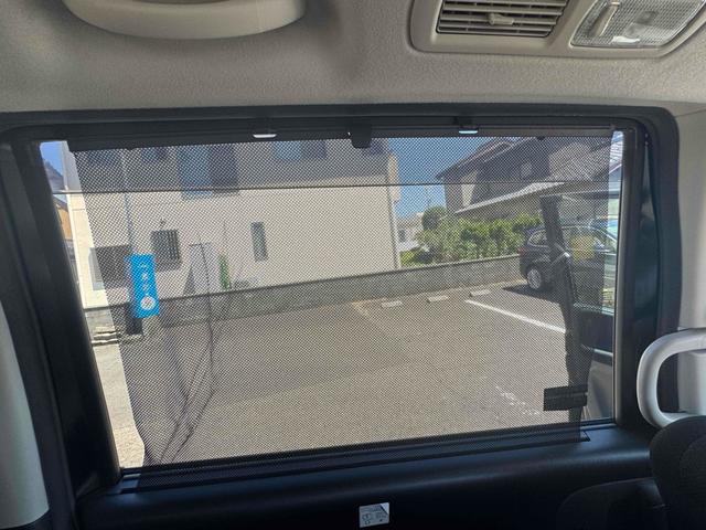 セレナ ハイウェイスター　Ｓ－ハイブリッド　ＥＴＣ　バックカメラ　ナビ　ＴＶ　オートクルーズコントロール　両側電動スライドドア　オートライト　スマートキー　アイドリングストップ　電動格納ミラー　後席モニター　３列シート　ウォークスルー　ＣＶＴ（61枚目）