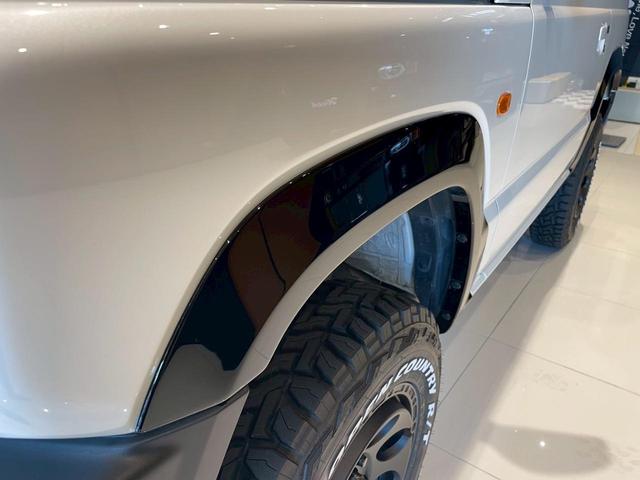 ジムニー ＸＣ　コンプリートモデル　ＢＫスタイル　ピュアホワイトパール　５ＺＩＧＥＮマフラー　アストロＤＣ　オープンカントリー／Ｒ／Ｔ／１８５／８５／１６　３インチリフトアップ　ガラスリッド　筆記体フロントグリル（32枚目）